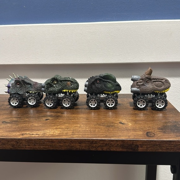 Dinosaur Head Pull Back And Go Off Road/ Monster Truck /Cars Mini Toys Set Of 4 - Picture 5 of 7
